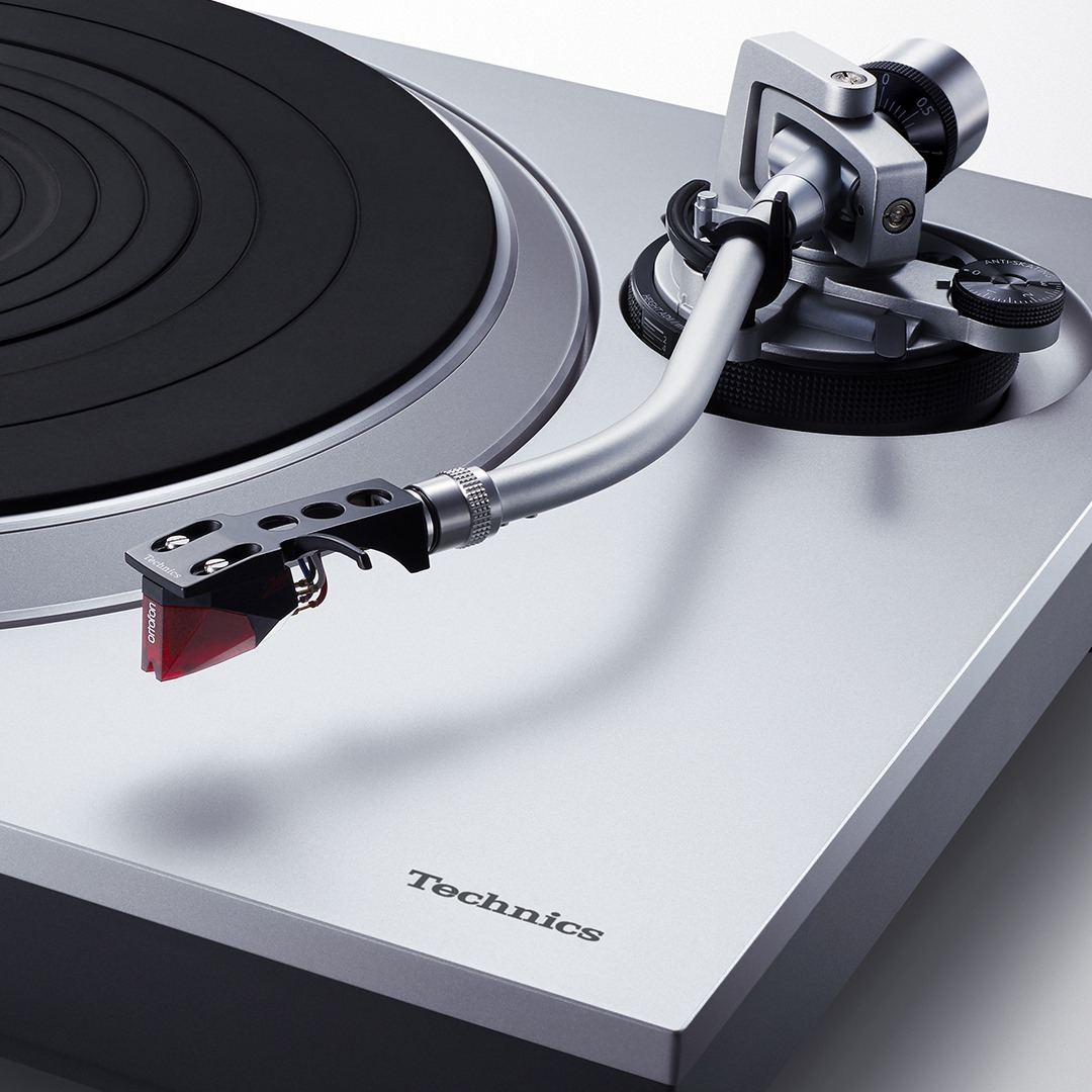 Купить хороший виниловый проигрыватель. Technics SL-1500c. Тонарм Technics SL-1500c. Technics SL-1500. Проигрыватель винила Техникс 1500.